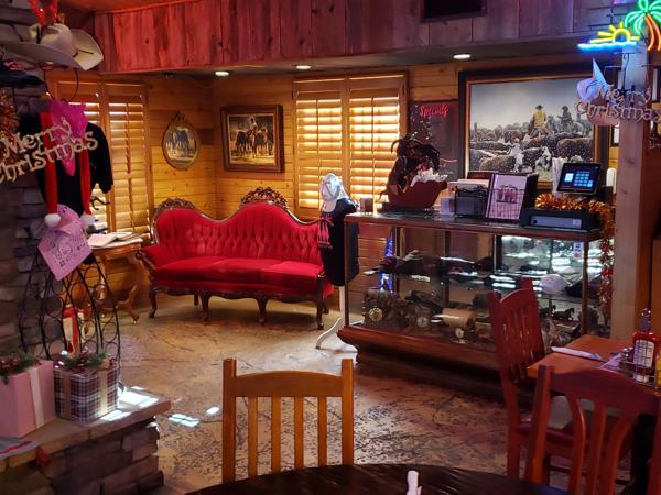 Restaurant Three Sisters Tavern and Grill